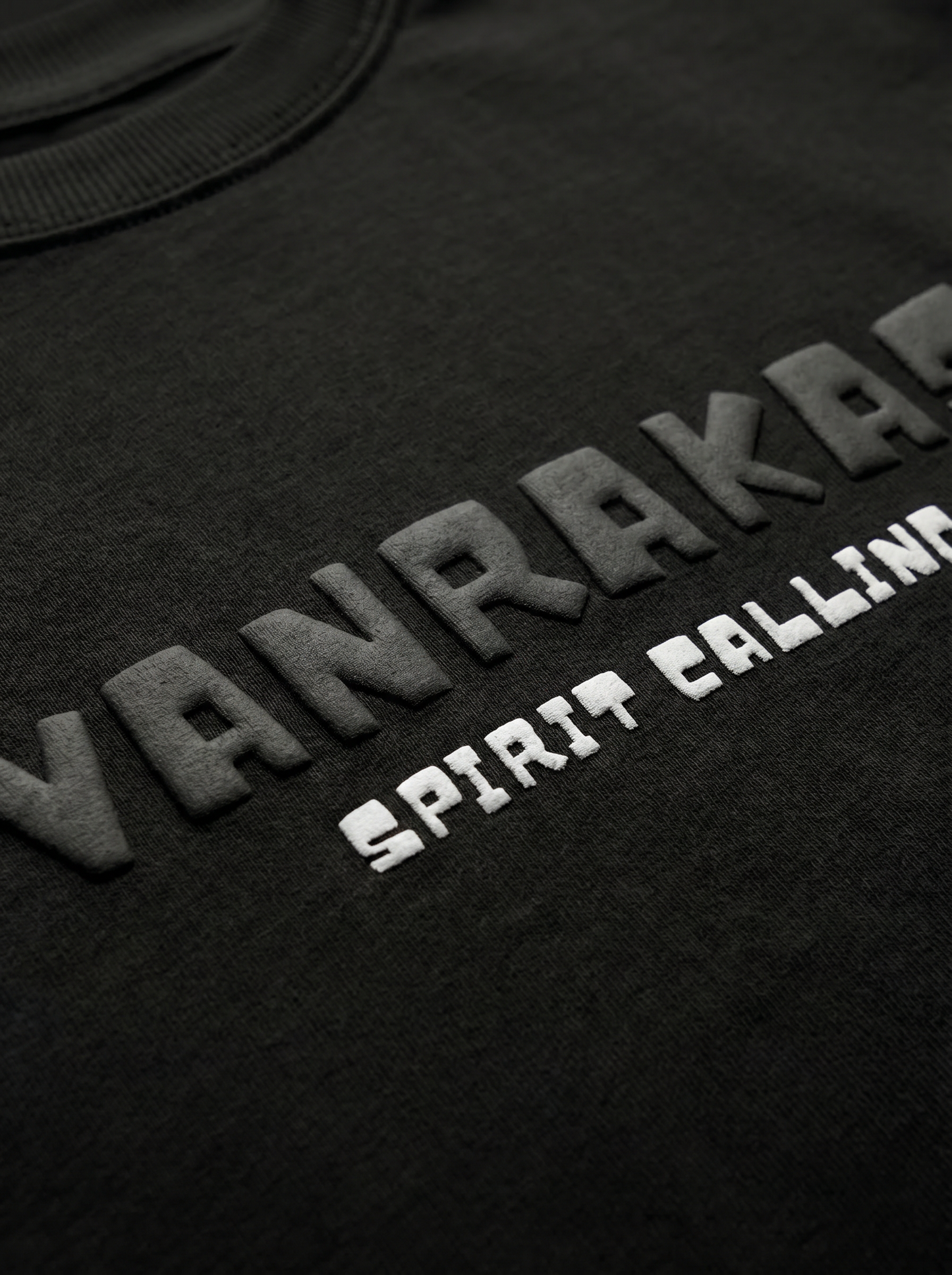 SPIRIT CALLING BLACK TEE