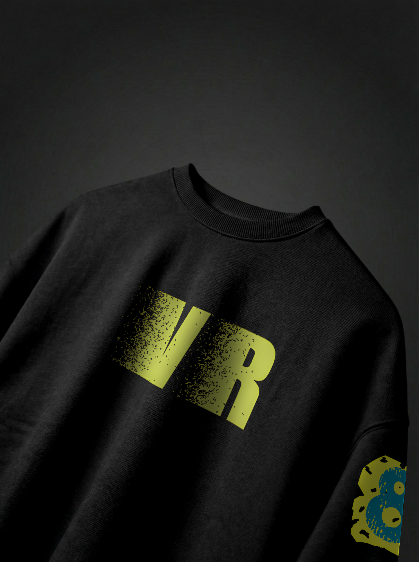 LETTER MORPH TEE